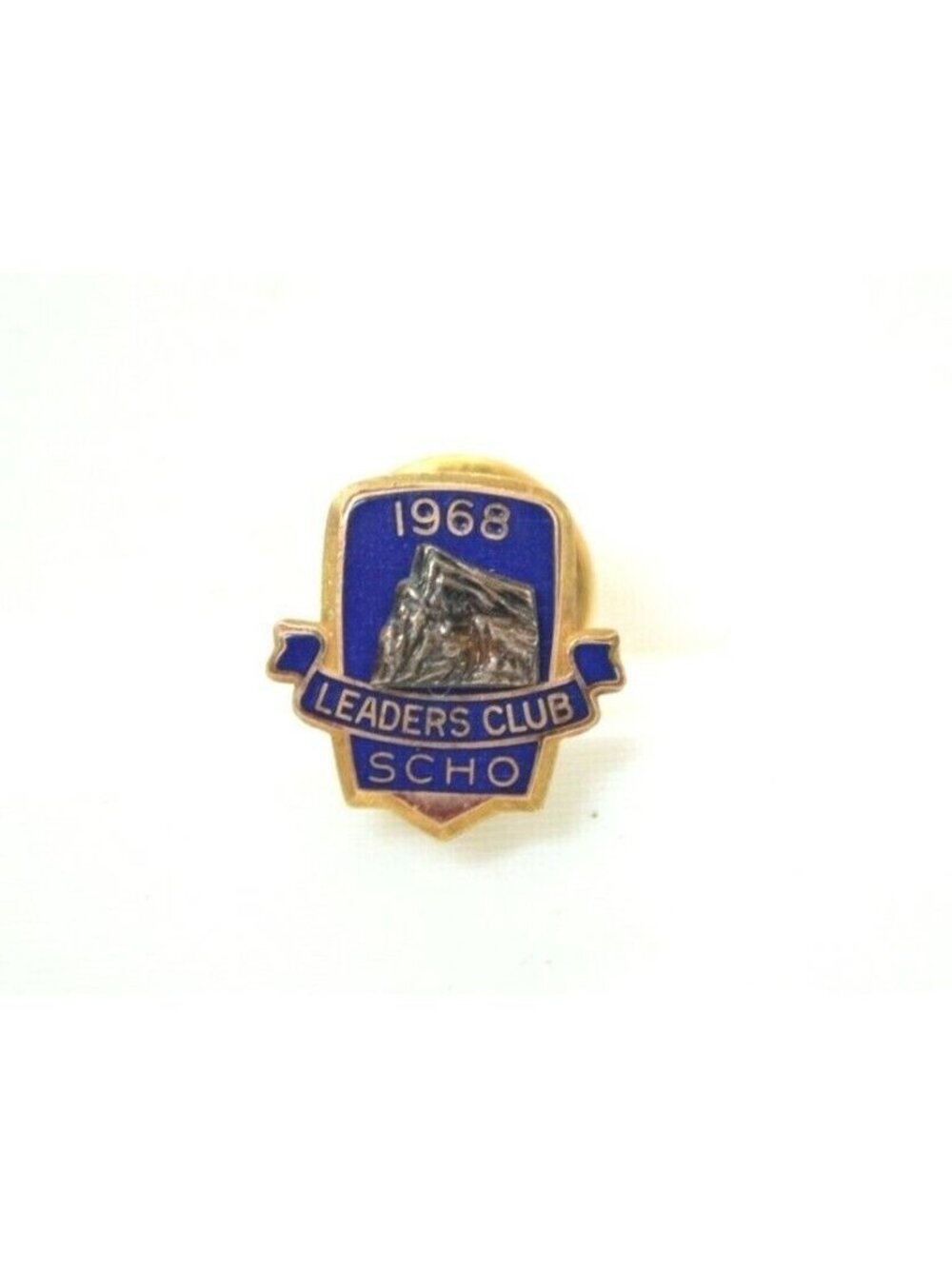 1968 10K Leaders Club Pin Badge Raised SCHO 1/10 Gold Enamel Lapel Hat Bag Vtg